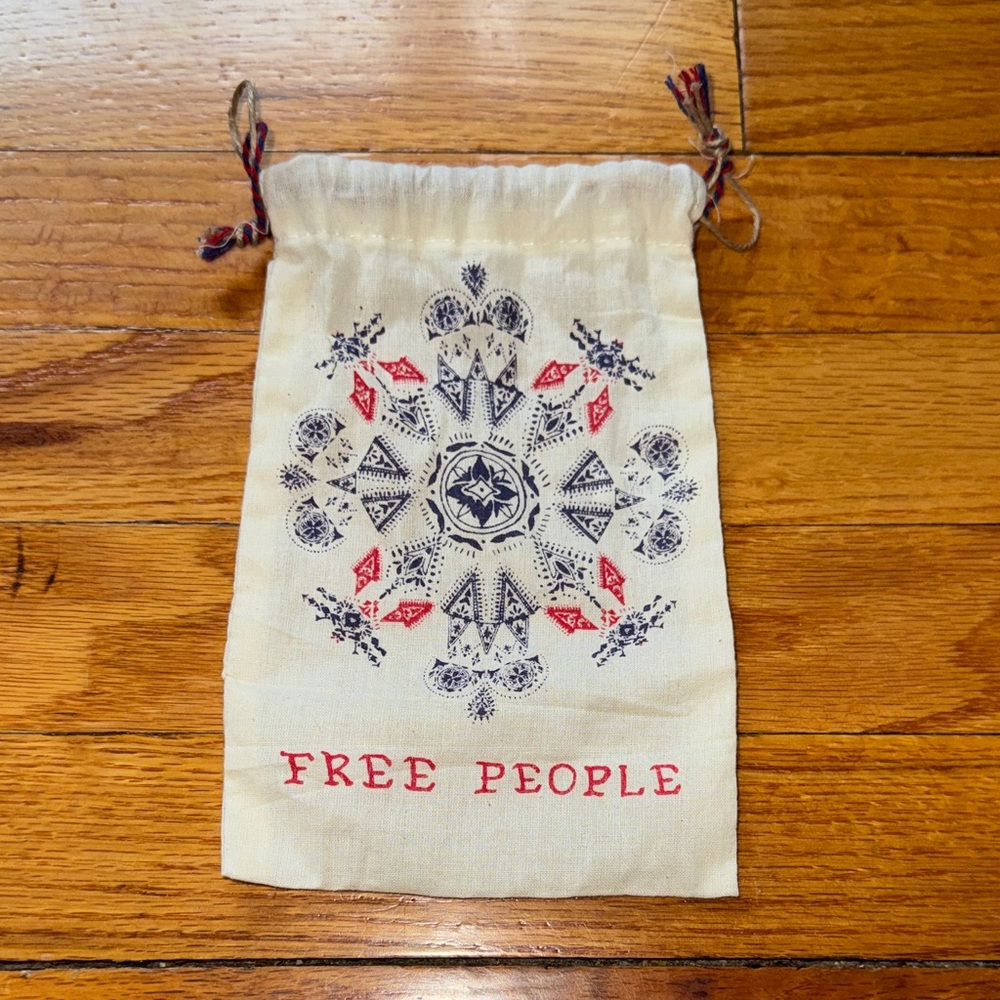✨3/$10 Free People Jewelry Bag Travel/Storage